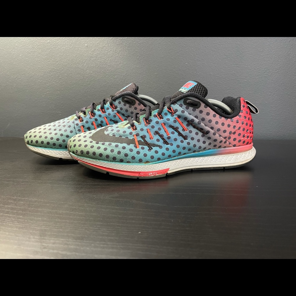 Nike Zoom Elite 8 running shoe. Size 10 men’s